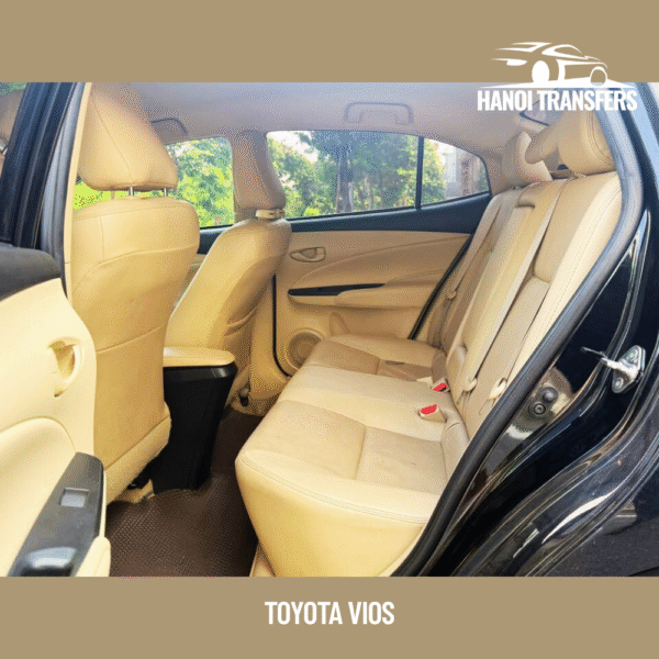 4-Seater Car For Rent Hanoi (8)